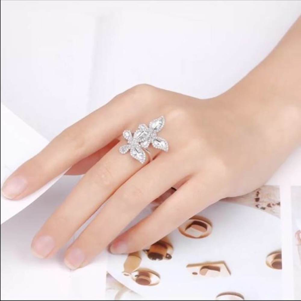Stunning Butterfly ring - Picture 5 of 5